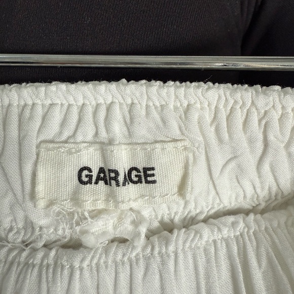 🩷3 for $20🩷Garage Mini Skirt In Colour White. Size Large. - Picture 2 of 2